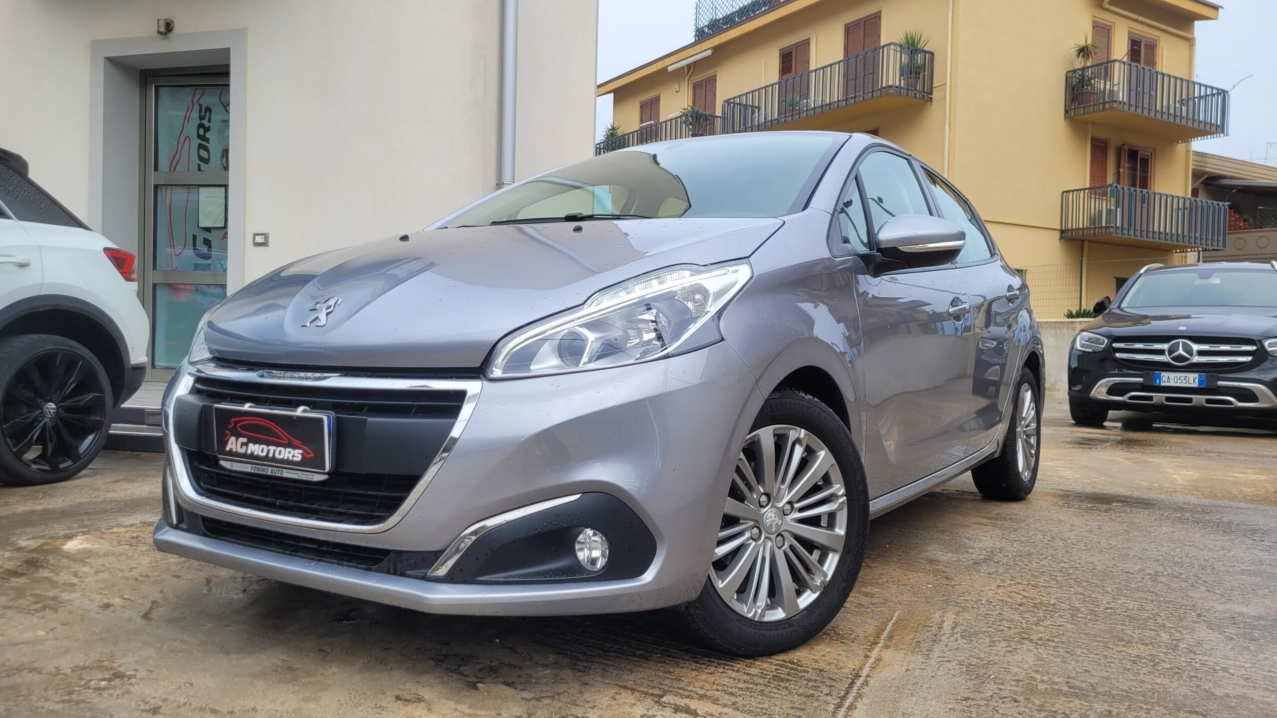 Peugeot 208 BlueHDi 100 S&S 5 porte GT Line - immagine 2